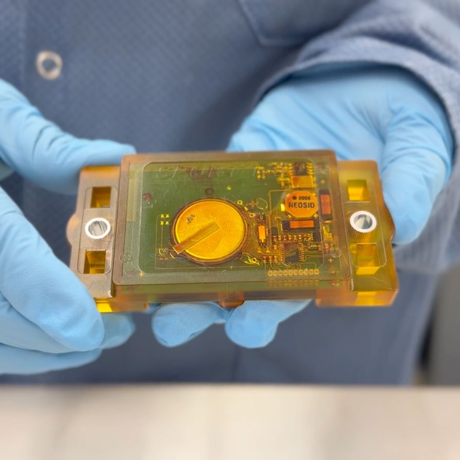 can you overmold batteries video